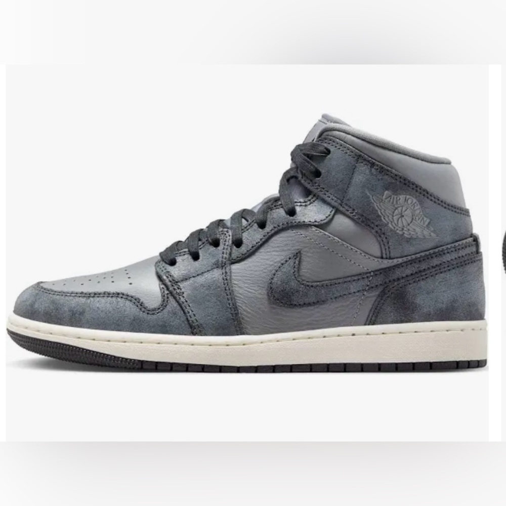 Authentic and Brand New Nike Jordan 1 MID SE